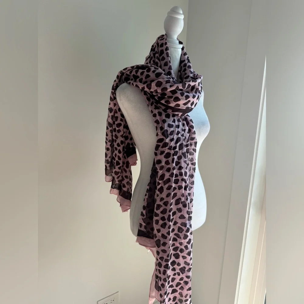 Ann Taylor Pink Giraffe Print Scarf Office Church Dinner Spring Fall NEW preppy